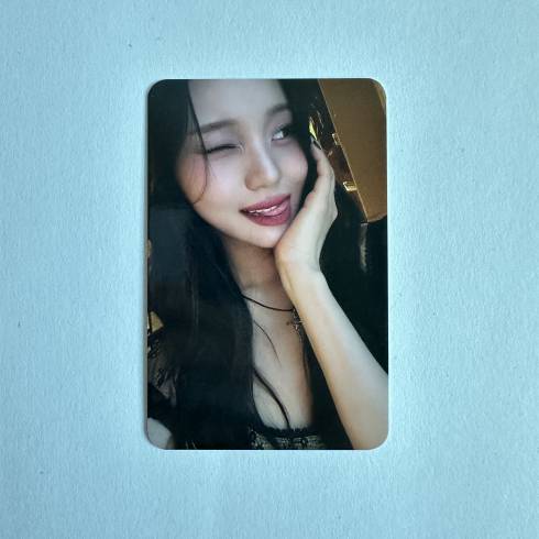 VIVIZ VOYAGE ミニペンミ トレカ オムジ VIVIZ 5TH MINI ALBUM 'VOYAGE' UNRELEASED SELFIE PHOTOCARD - UMJI
